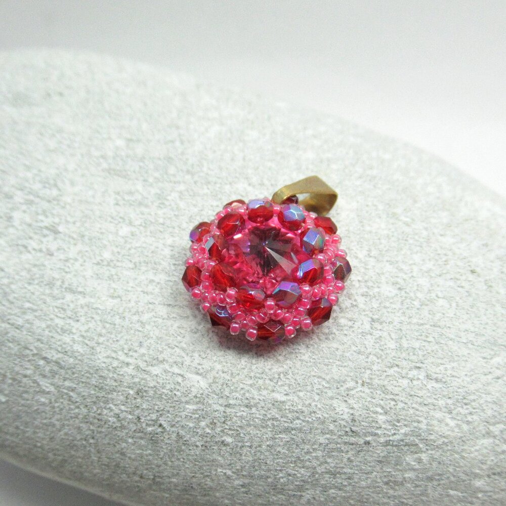 Handmade Rivoli Pendant - Picture 2 of 10